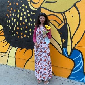 Hi. My name is Irina. Love Posh community and hope be a great addition to it.